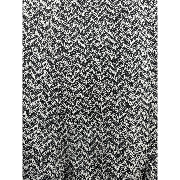 Susan Bristol Knit Circle Skirt Womens Side Zip 24" L Black White Chevron Size 8 - Picture 2 of 5